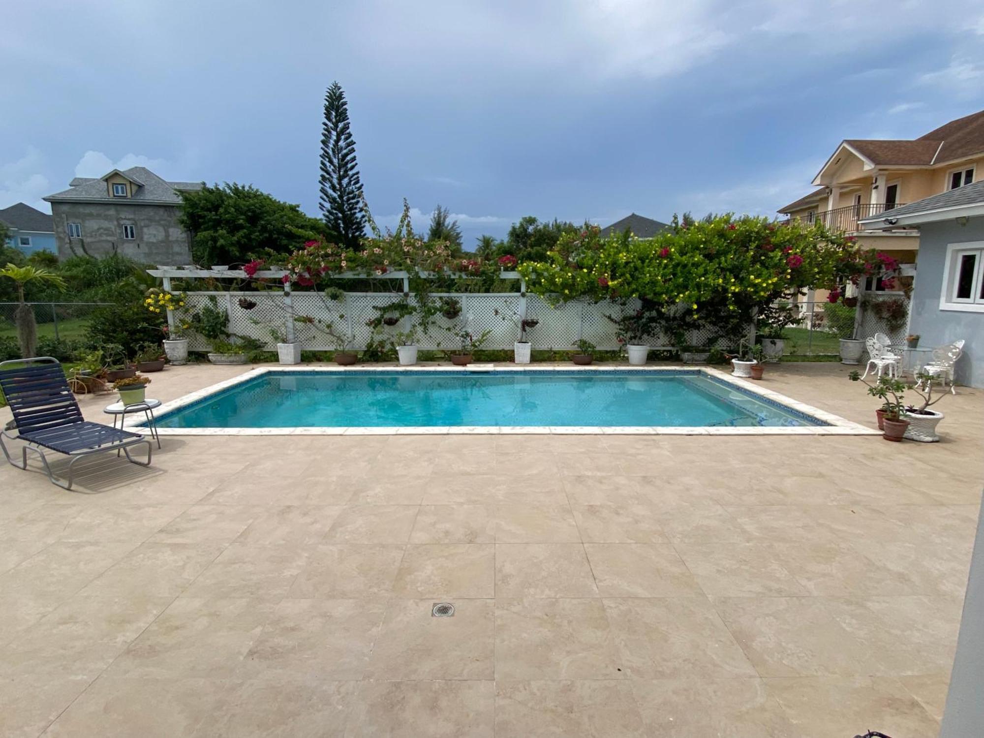 Sea Shells Apartment Nassau
